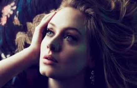 Adele annuncia concerto in Italia, il web impazzisce